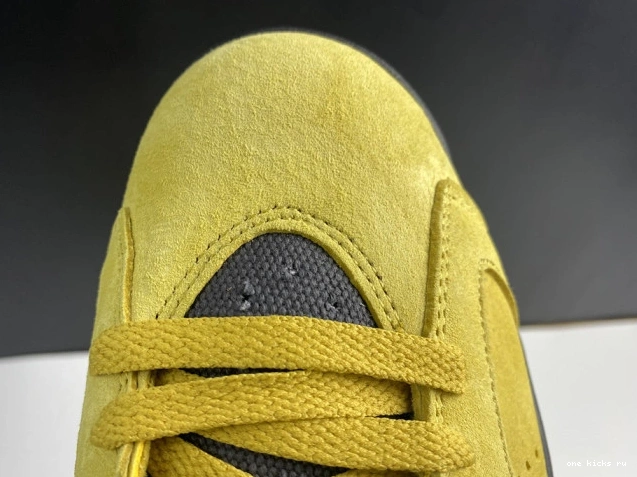 Chep Onekick CN1084-300 6 X JORDAN TRAVIS SCOTT YELLOW AIR 0811